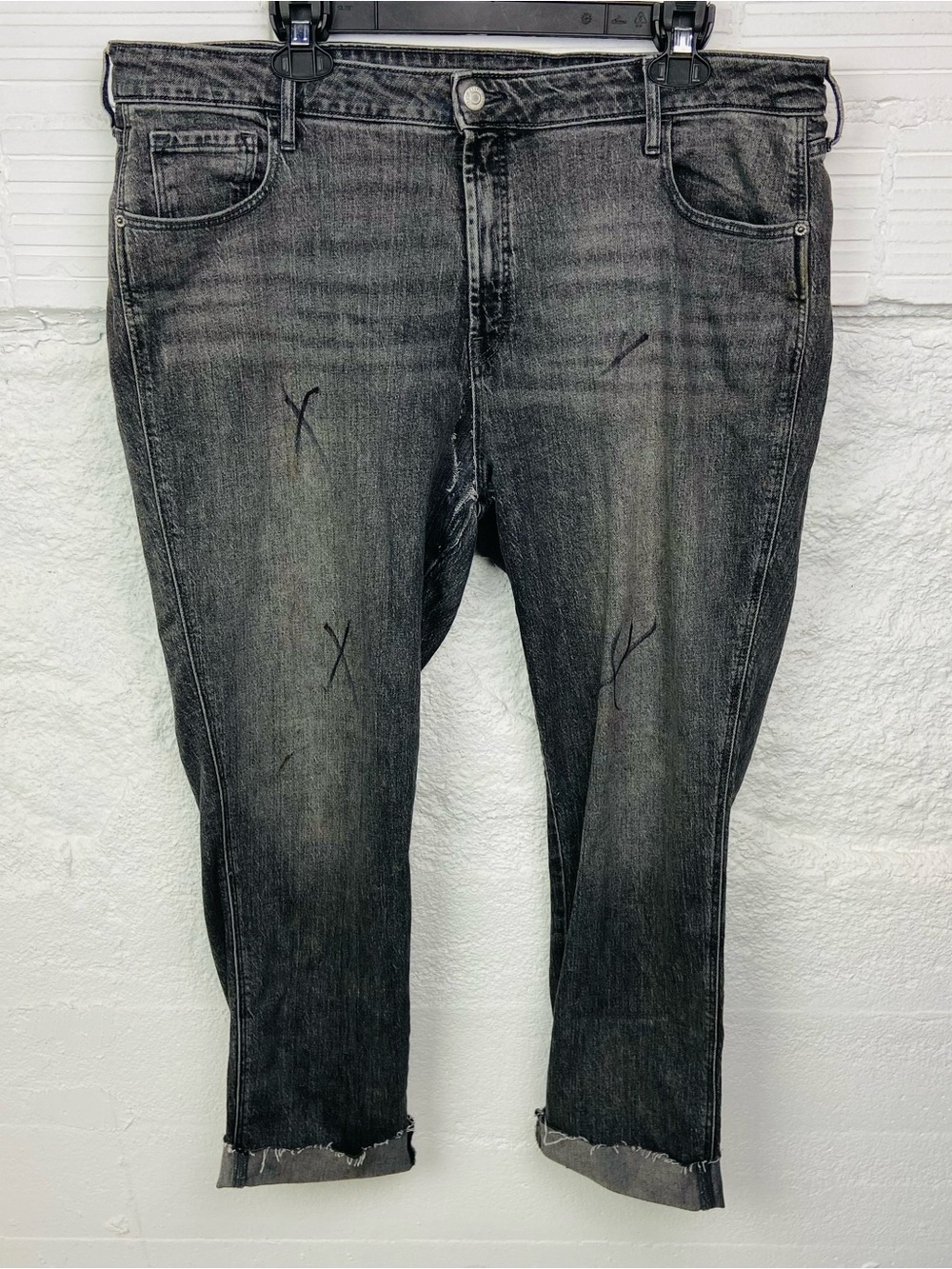 Old Navy high-rise vintage slim secret, smooth pockets, distressed cropped SZ 18